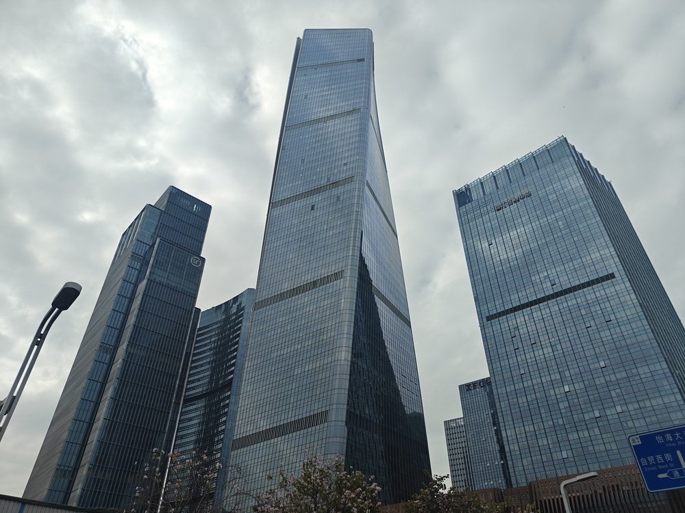 前海世茂大厦外观图1